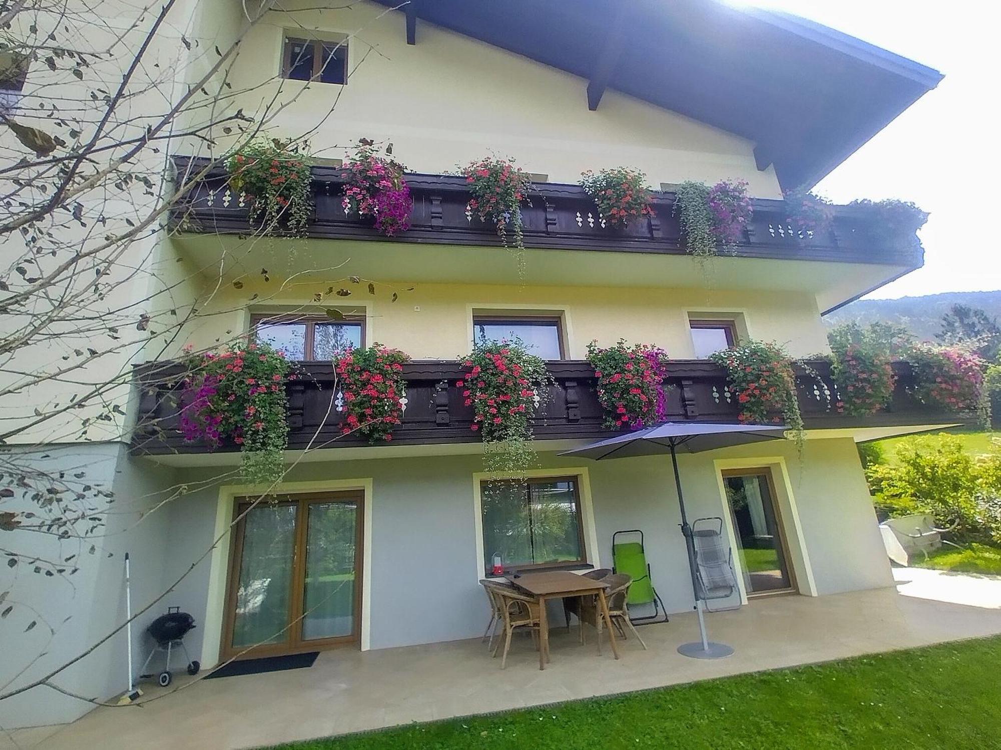 Seeblick-Appartements Ossiach Esterno foto